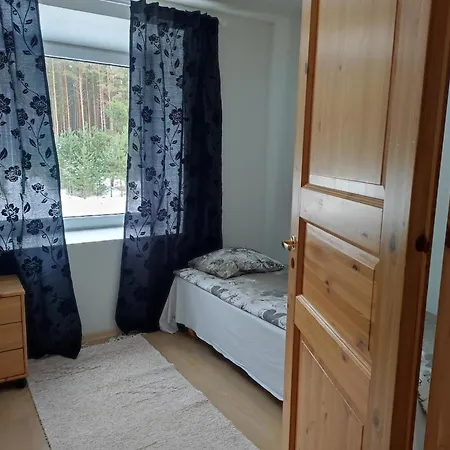 Appartement Vormsi Ohvitseride Maja Korter Nr 5 Hullo