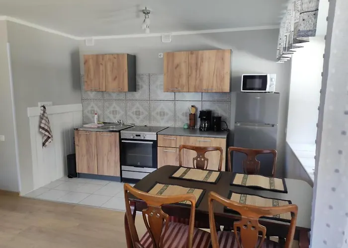 Vormsi Ohvitseride Maja Korter Nr 5